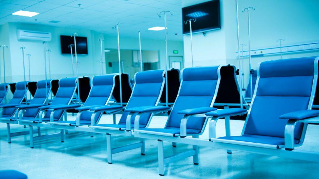 Hospital Chairs: An All-Inclusive Manual for Optimizing Patient Well-being and Security